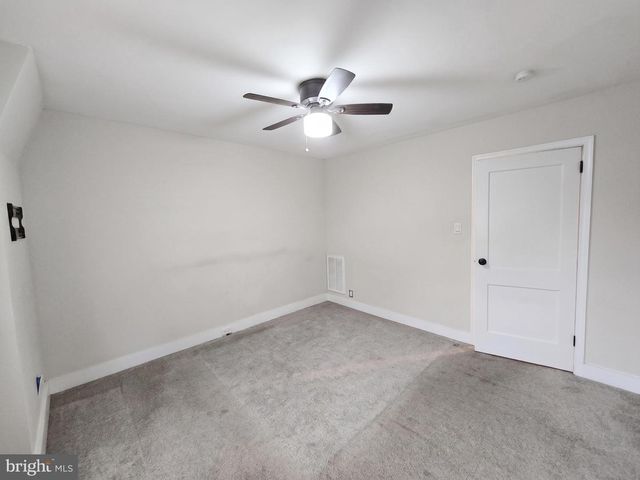 1026 HANSEN, Collingdale, PA 19023
