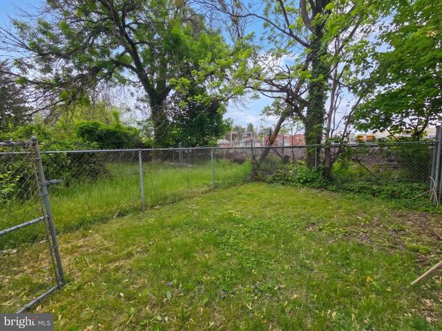 1026 HANSEN, Collingdale, PA 19023