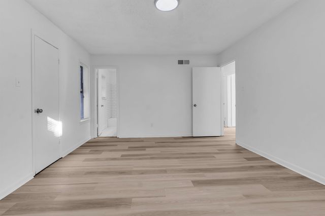 4579 CRUMP RD, Memphis, TN 38141