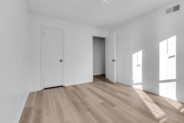 4579 CRUMP RD, Memphis, TN 38141