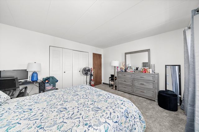 7945 S Oketo Avenue 404, Bridgeview, IL 60455