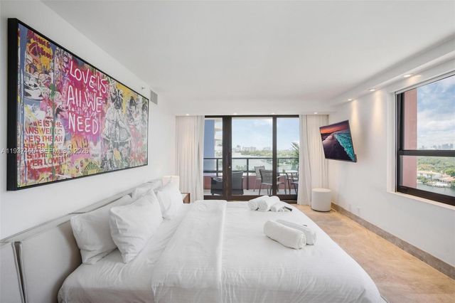 5225 Collins Ave 1221, Miami Beach, FL 33140