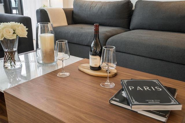 5225 Collins Ave 1221, Miami Beach, FL 33140