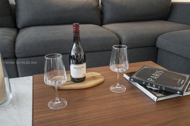 5225 Collins Ave 1221, Miami Beach, FL 33140