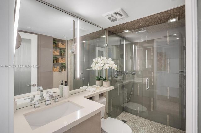 5225 Collins Ave 1221, Miami Beach, FL 33140