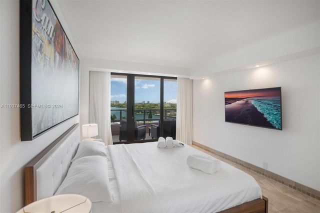 5225 Collins Ave 1221, Miami Beach, FL 33140