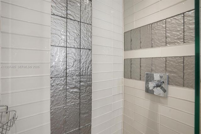 5225 Collins Ave 1221, Miami Beach, FL 33140