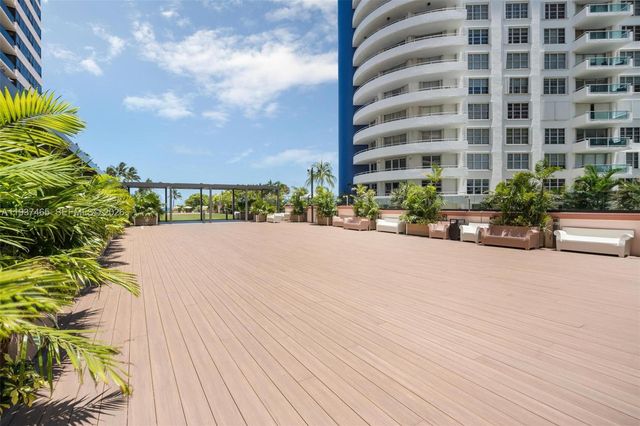 5225 Collins Ave 1221, Miami Beach, FL 33140