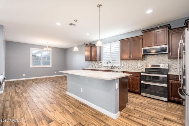 6927 W PUGET Avenue, Peoria, AZ 85345