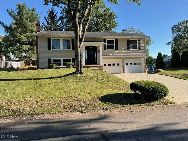 707 Parkview Avenue, Canal Fulton, OH 44614