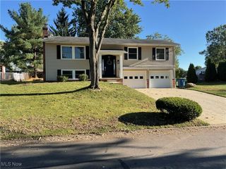 707 Parkview Avenue, Canal Fulton, OH 44614