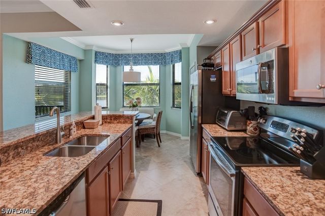 9731 Acqua CT 523, Naples, FL 34113