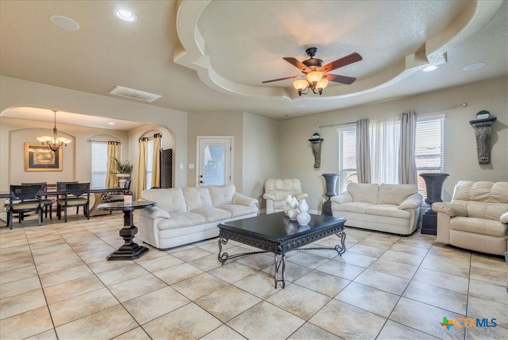 Image 12 of property listing at 913 Overcup Drive, San Marcos, TX 78666