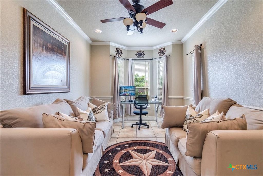 Image 14 of property listing at 913 Overcup Drive, San Marcos, TX 78666