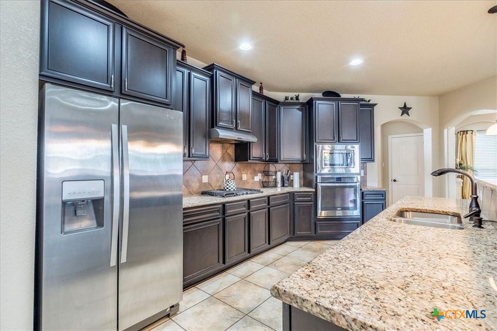 Image 8 of property listing at 913 Overcup Drive, San Marcos, TX 78666