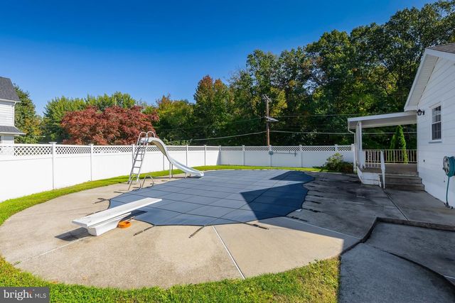 453 BEECH AVE, Woodbury Heights, NJ 08097