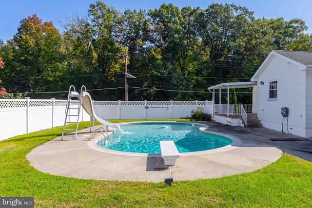 453 BEECH AVE, Woodbury Heights, NJ 08097