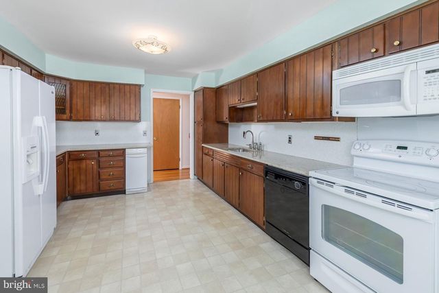 453 BEECH AVE, Woodbury Heights, NJ 08097