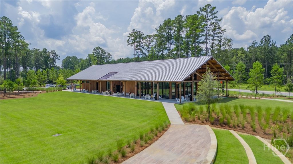 Image 19 of property listing at 252 Ember Way, Richmond Hill, GA 31324
