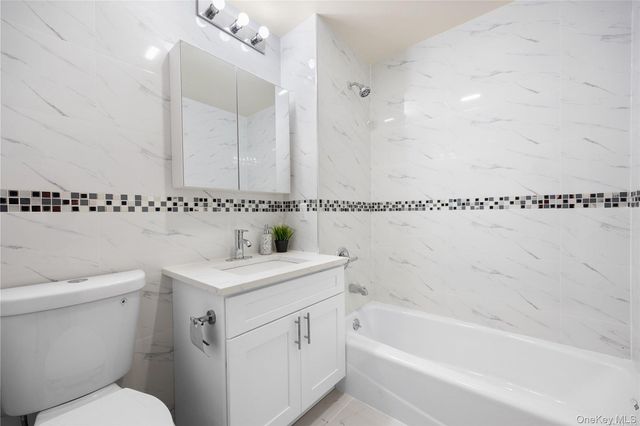 141-15 Cherry Avenue 5E, Flushing, NY 11355