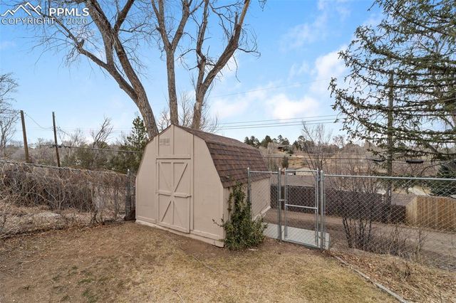 805 Crown Ridge Drive, Colorado Springs, CO 80904