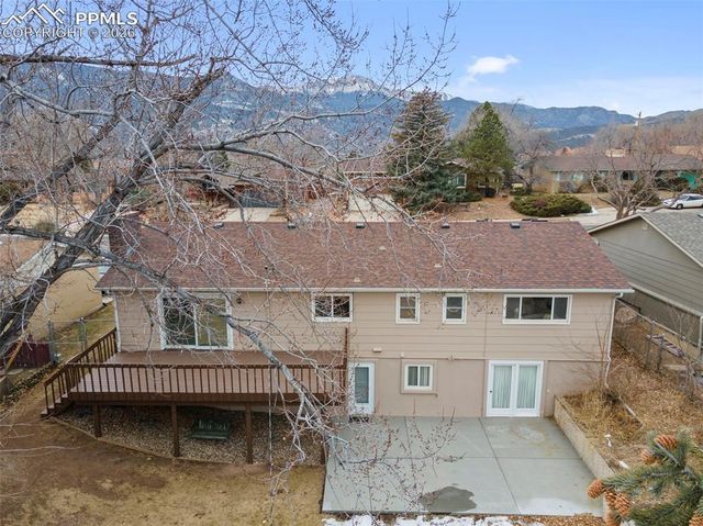 805 Crown Ridge Drive, Colorado Springs, CO 80904