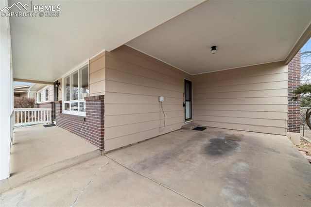 805 Crown Ridge Drive, Colorado Springs, CO 80904