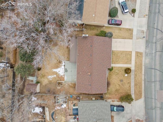 805 Crown Ridge Drive, Colorado Springs, CO 80904