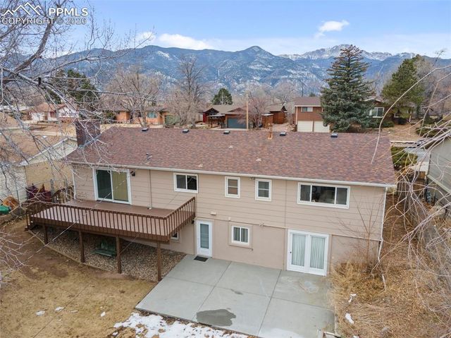 805 Crown Ridge Drive, Colorado Springs, CO 80904