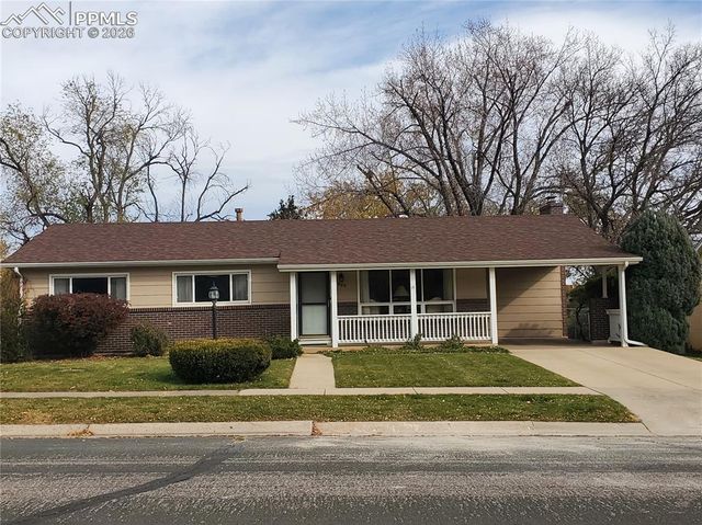 805 Crown Ridge Drive, Colorado Springs, CO 80904