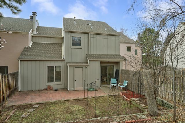 30 Timber Ridge, Los Alamos, NM 87544