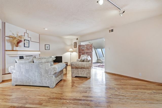 30 Timber Ridge, Los Alamos, NM 87544