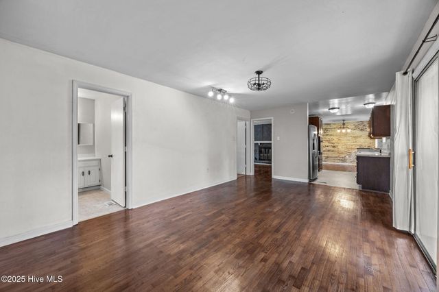 106 Lindsey Drive, Jacksonville, NC 28540
