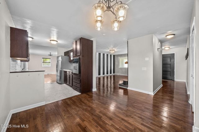 106 Lindsey Drive, Jacksonville, NC 28540