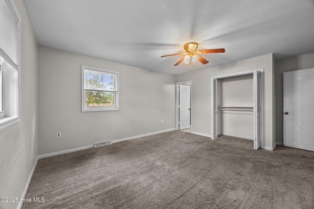 106 Lindsey Drive, Jacksonville, NC 28540