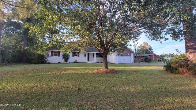 106 Lindsey Drive, Jacksonville, NC 28540