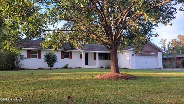 106 Lindsey Drive, Jacksonville, NC 28540