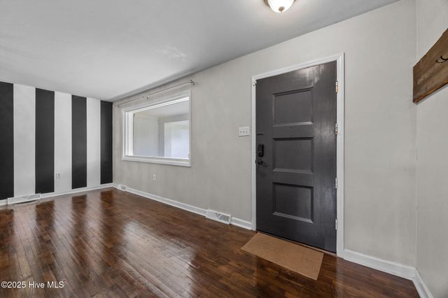 106 Lindsey Drive, Jacksonville, NC 28540