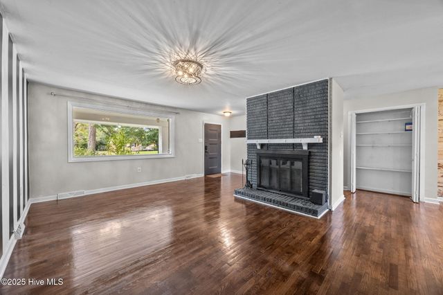 106 Lindsey Drive, Jacksonville, NC 28540