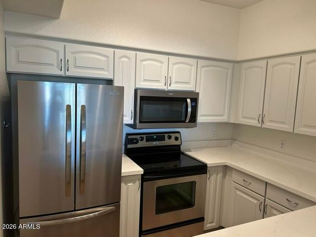 425 W RIO SALADO Parkway 112, Tempe, AZ 85281