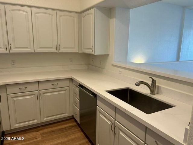 425 W RIO SALADO Parkway 112, Tempe, AZ 85281