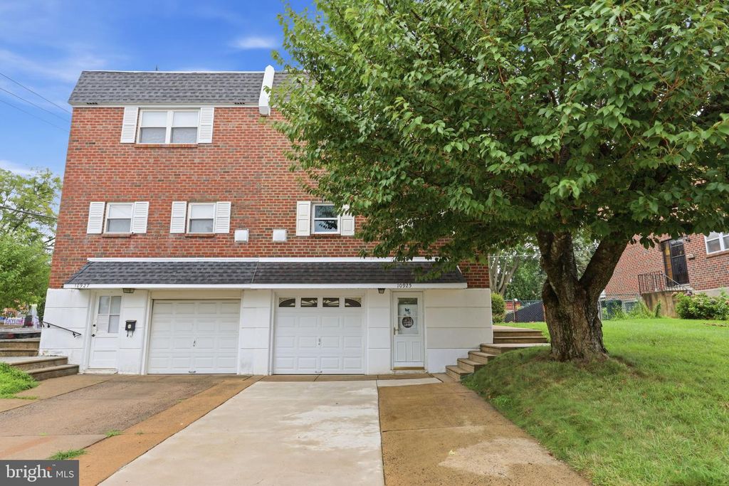10925 LOCKART RD, PHILADELPHIA, PA 19116 — photo 2