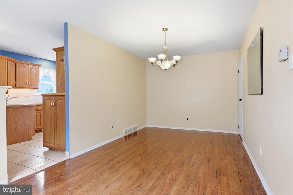 10925 LOCKART RD, PHILADELPHIA, PA 19116 — photo 5