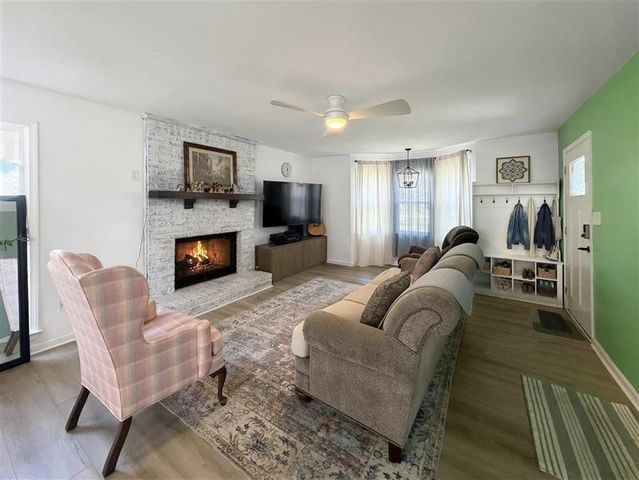 2448 Hillboro Circle SW, Marietta, GA 30064