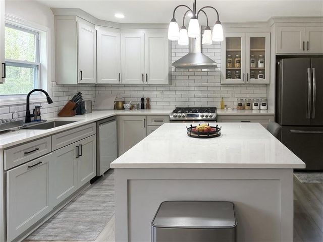 2448 Hillboro Circle SW, Marietta, GA 30064