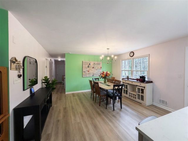 2448 Hillboro Circle SW, Marietta, GA 30064