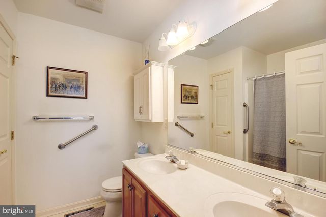 133 VILLAGE OAK DR, Salisbury, MD 21804