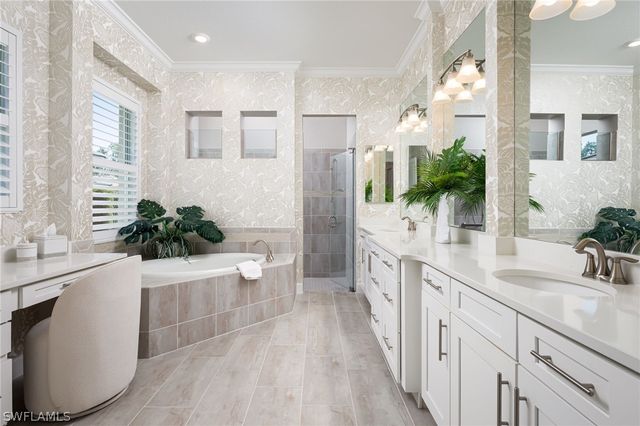 14627 Nicholas WAY, Naples, FL 34109