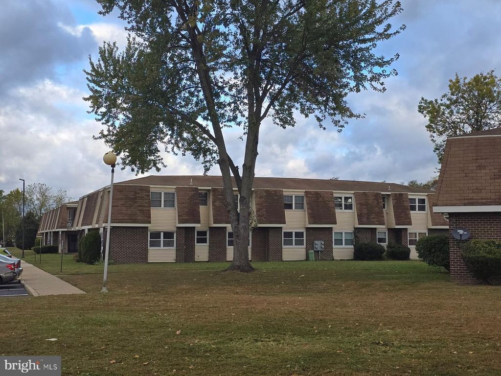 3-2 FLORENCE TOLLGATE PL, Florence, NJ 08518