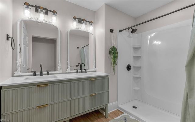 4 Renee CT, Hampton, VA 23664